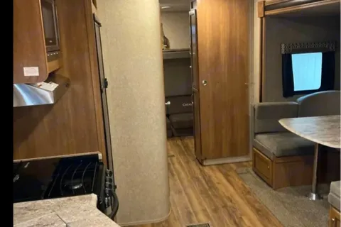 BIG Family Fun, Year Round Coachmen Catalina Legacy Edition Travel Trailer