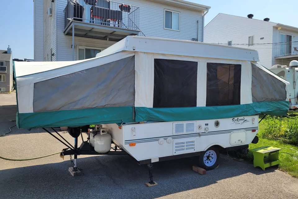 steph's Rockwood Freedom Tent Trailer