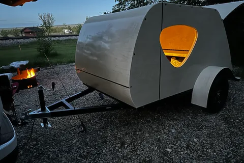 Chris's Ashton built White Micro Trailer