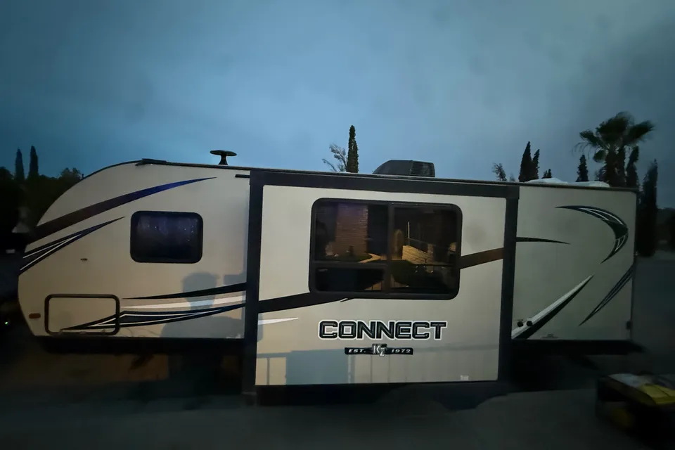 KZ connect 241 bhk Travel Trailer