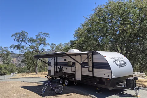 23 ft 1 Queen bed with Bunkbeds family friendly Travel Trailer, One Slide out
