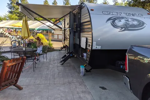 23 ft 1 Queen bed with Bunkbeds family friendly Travel Trailer, One Slide out
