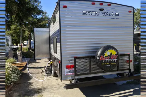 23 ft 1 Queen bed with Bunkbeds family friendly Travel Trailer, One Slide out