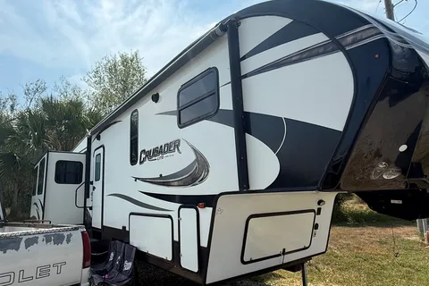 Cowboy Crusader Lite Fifth Wheel