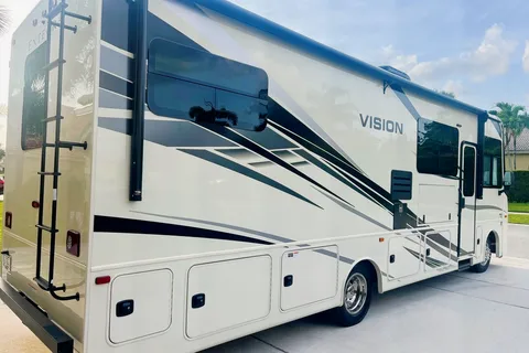 Class A - Entegra Coach Vision “Lala’s Hideaway”