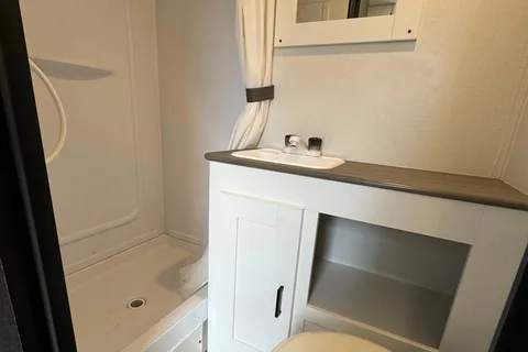 Viktoriya’s Hideout 2022 Travel Trailer