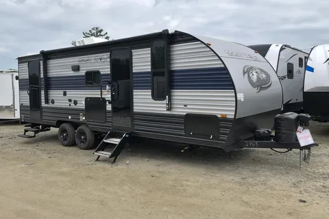 Chillin' Cherokee Grey Wolf 2022 Trailer 