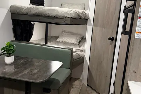 Keystone Springdale Mini 2010BH Travel Trailer