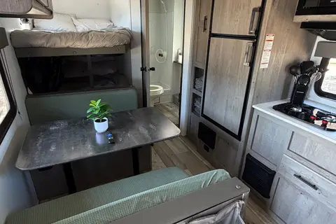Keystone Springdale Mini 2010BH Travel Trailer