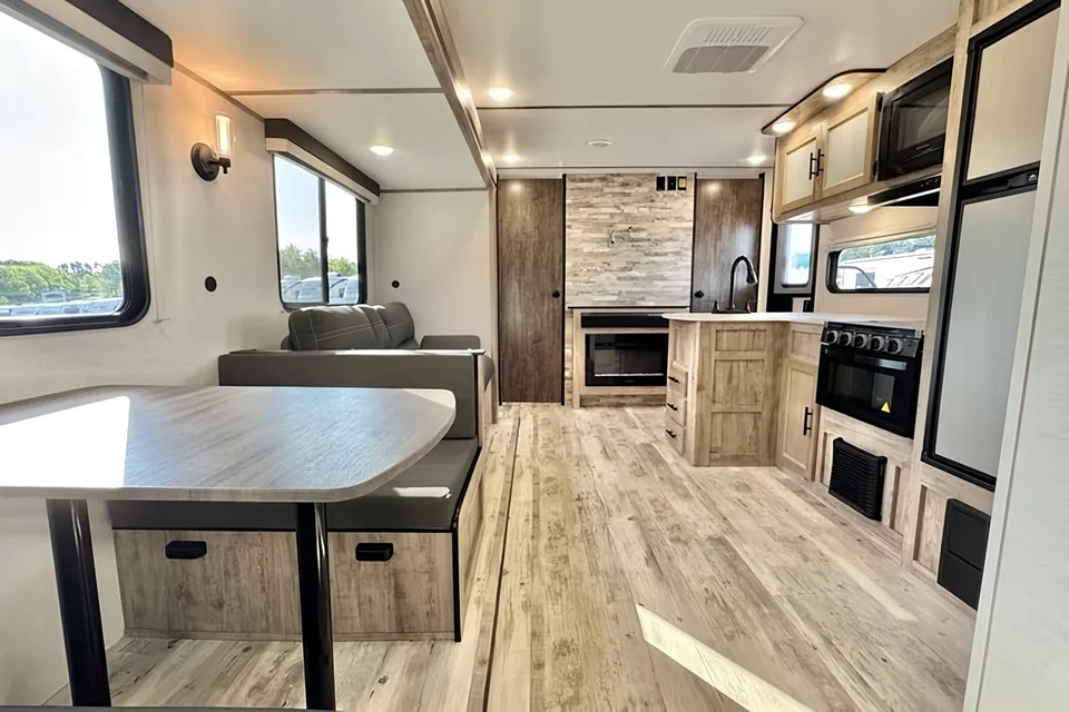 Your Family Vacation Spot / Grand River 32BRE Travel Trailer