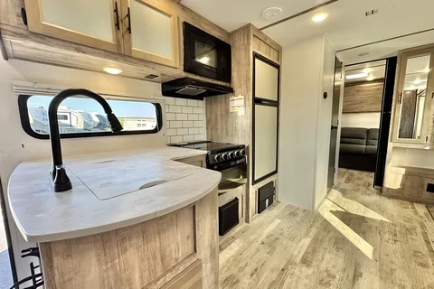 Your Family Vacation Spot / Grand River 32BRE Travel Trailer