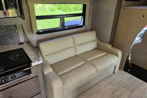 32' Bunkhouse | Bunks + Smart TVs | Pet/Smoke-Free