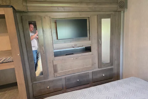 32' Bunkhouse | Bunks + Smart TVs | Pet/Smoke-Free