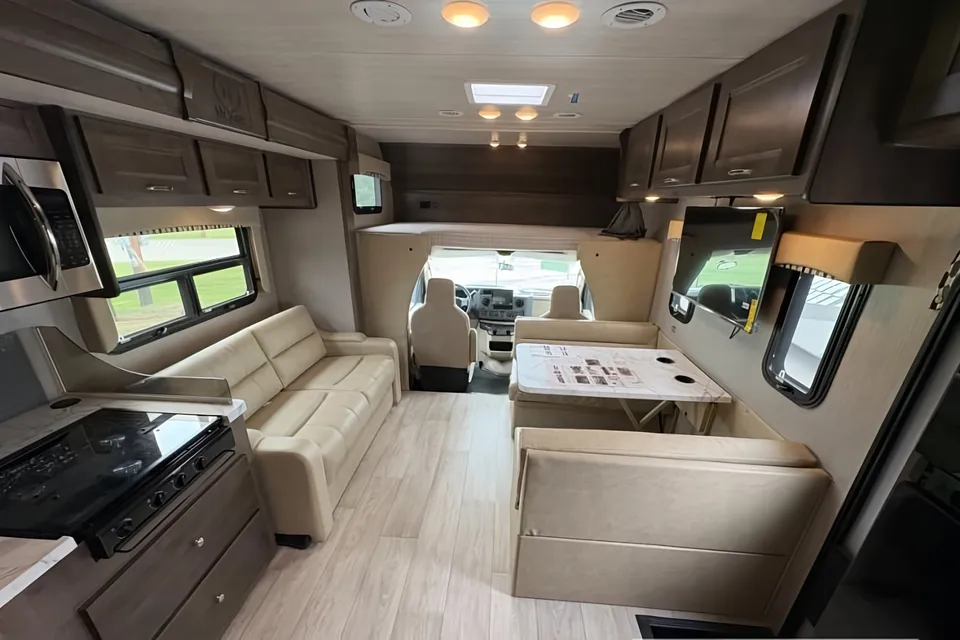 32' Bunkhouse | Bunks + Smart TVs | Pet/Smoke-Free