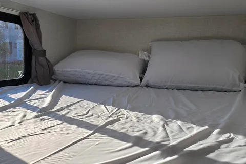 Tate and Allison's Venture Stratus 302VBH Travel Trailer