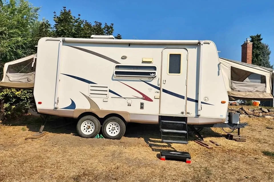 A & N - Forest River Rockford Roo Hybrid