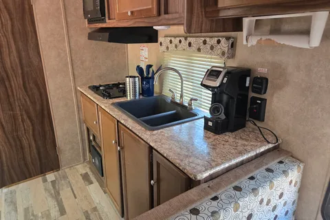 25ft. Forest River Coachmen Clipper Travel Trailer