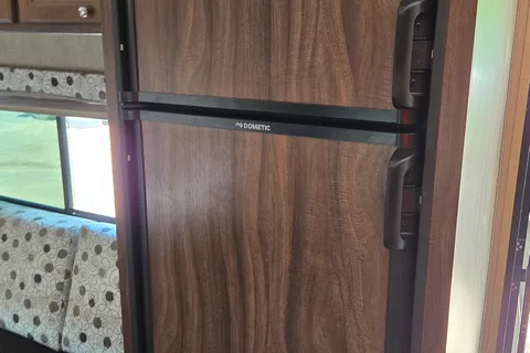 25ft. Forest River Coachmen Clipper Travel Trailer