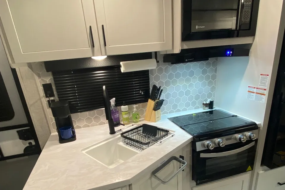 2025 Jayco Valet Bunkhouse | Sleeps 10 | Endless Hot Water | Delivery Only