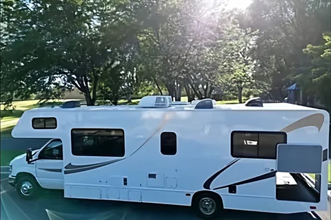 Fireside RV's 2019 Thor Motor Coach Majestic 28A - LMI1519