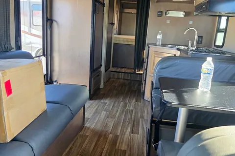 Fireside RV's 2019 Thor Motor Coach Majestic 28A - LMI1519