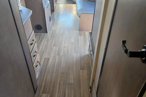 Fireside RV's 2019 Thor Motor Coach Majestic 28A - LMI1519