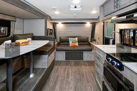 Felix's Forest River Aurora 18bhs Travel Trailer
