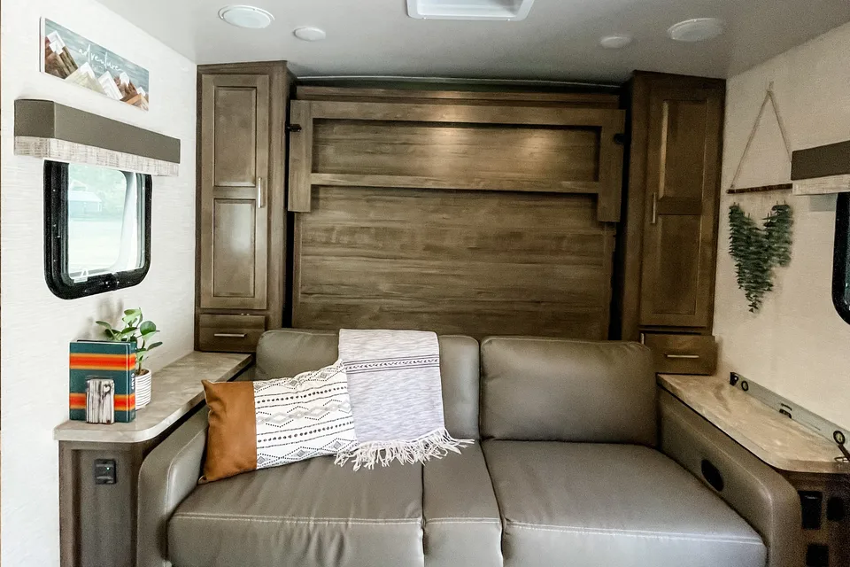 2022 Bunk House - Family Friendly & Fully Equipped Trailer w/ Generator & Bike Rack