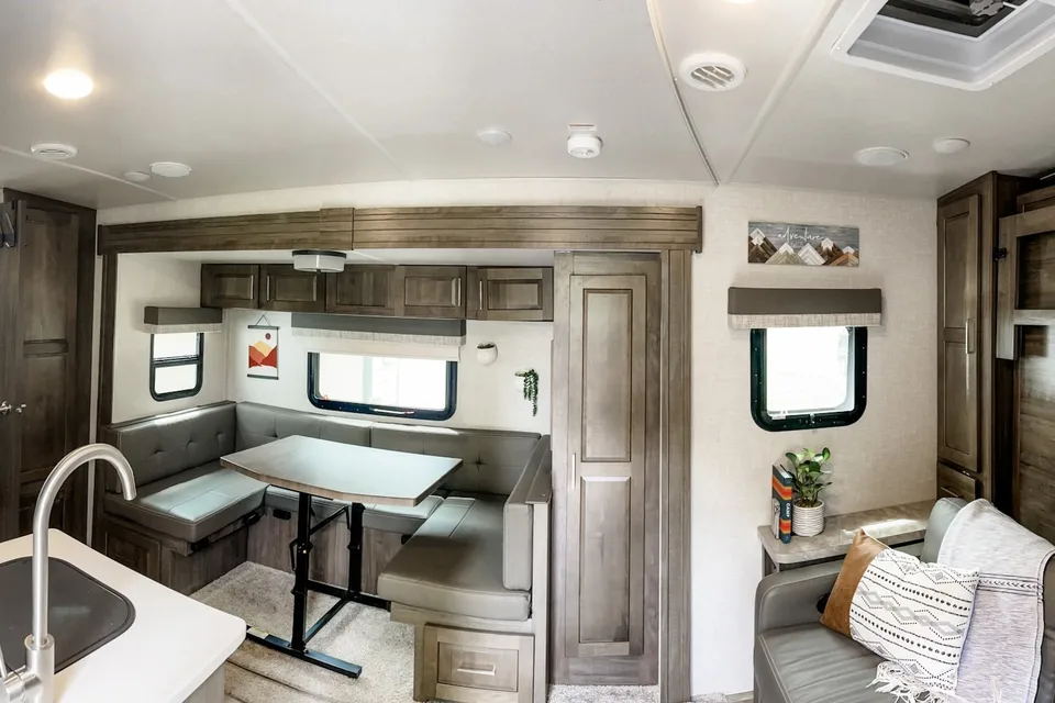 2022 Bunk House - Family Friendly & Fully Equipped Trailer w/ Generator & Bike Rack