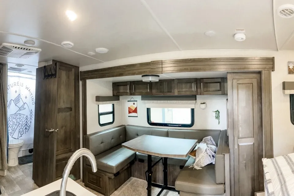 2022 Bunk House - Family Friendly & Fully Equipped Trailer w/ Generator & Bike Rack