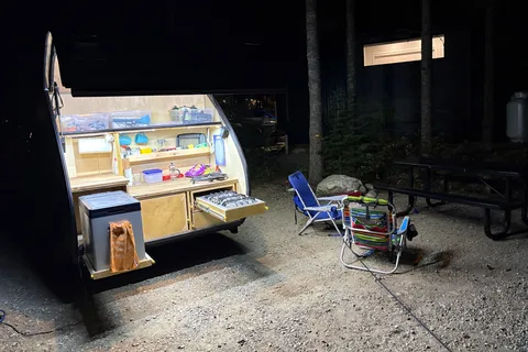 FEENIX the teardrop trailer