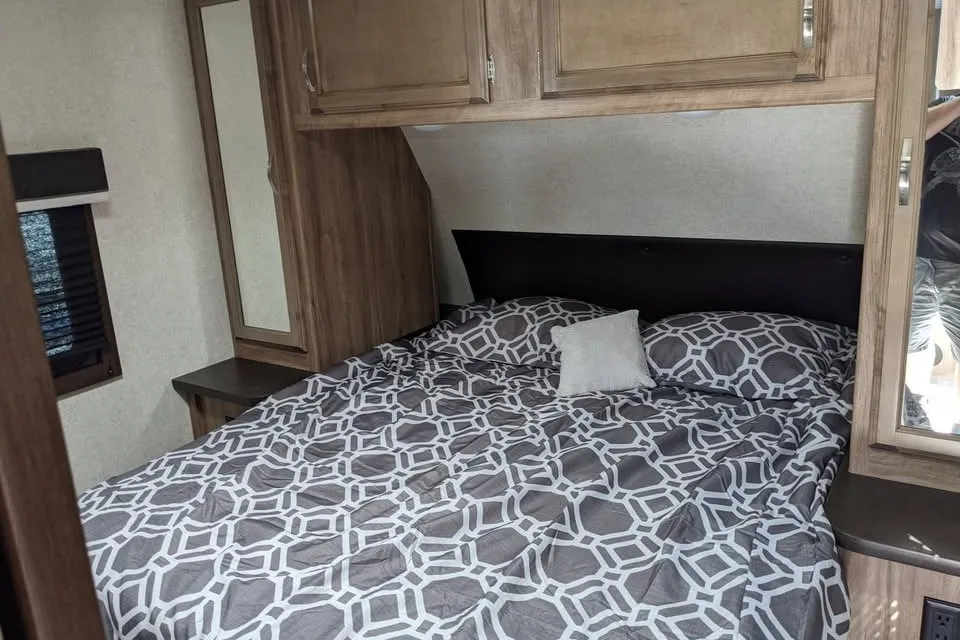 Memory Maker Jayco 27BH Travel Trailer