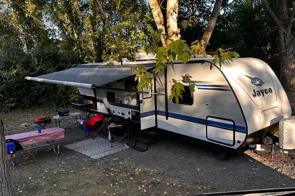 Memory Maker Jayco 27BH Travel Trailer