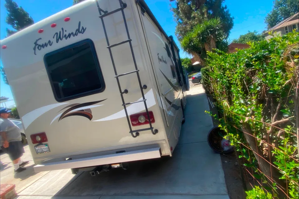 Jessica's Thor Motor Coach 40D Class C