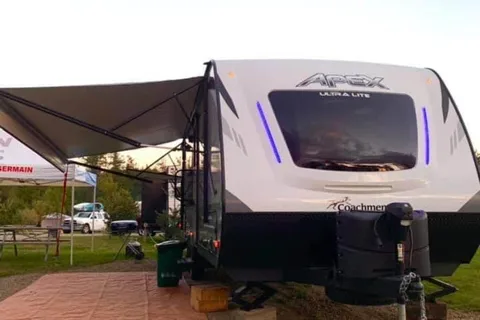 Coachmen Apex RBK 251 Roulotte