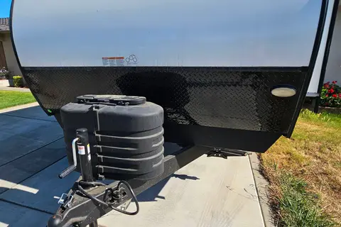 Lindsey's Primetime Tracer LE Ultra Lite Travel Trailer