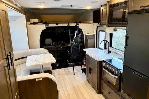 Mercedes Coachmen Prism Select 24CB