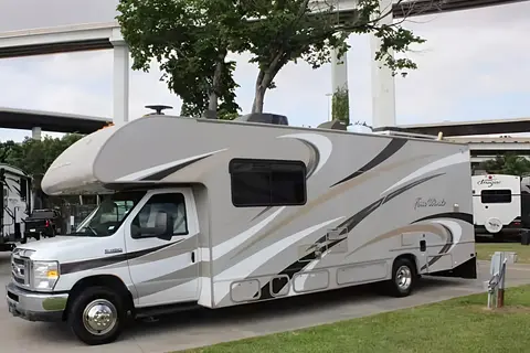2015 Thor Motor Coach 28F Class C