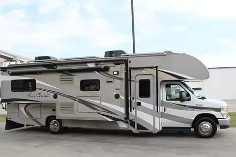 2015 Thor Motor Coach 28F Class C