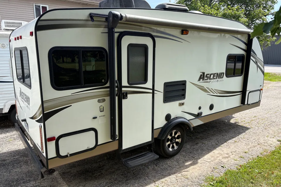 Jessica's Ascend Travel Trailer