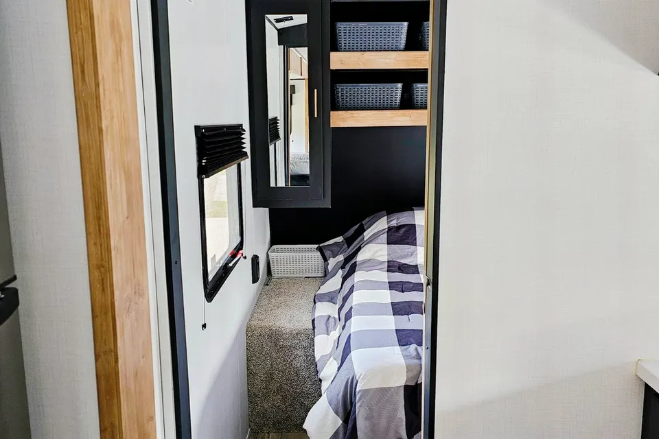 Clean Keystone 251BH Travel Trailer