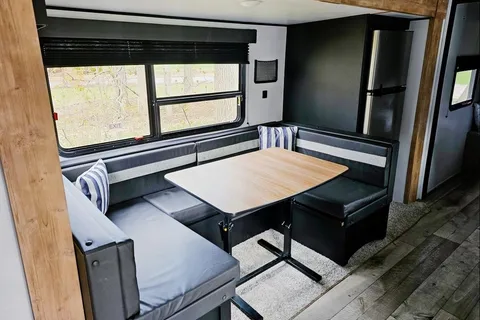 Clean Keystone 251BH Travel Trailer