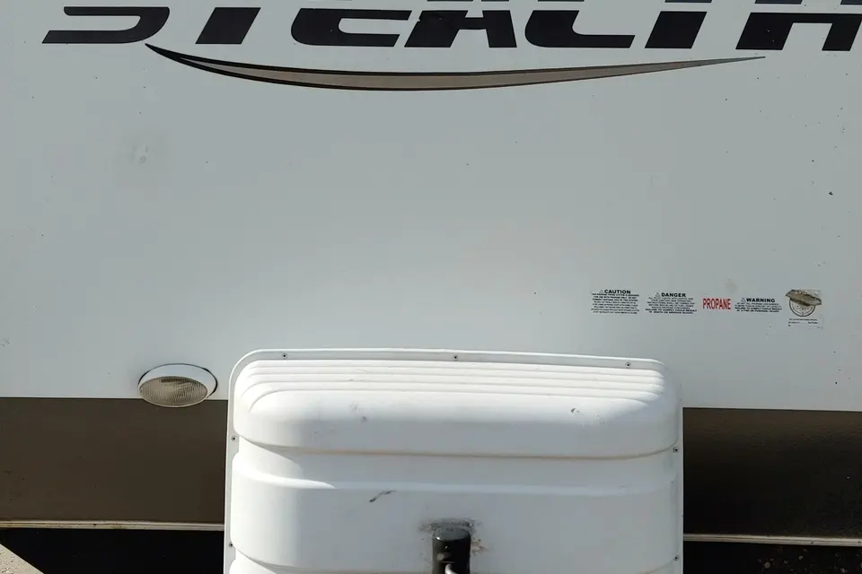 Deanna's Forest River Evo Stealth Travel Trailer