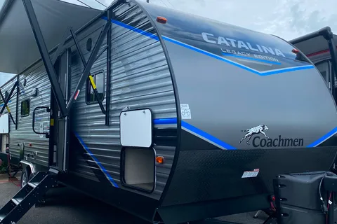 “Dahlilah” - Coachmen Catalina Legacy 303QBCK Travel Trailer
