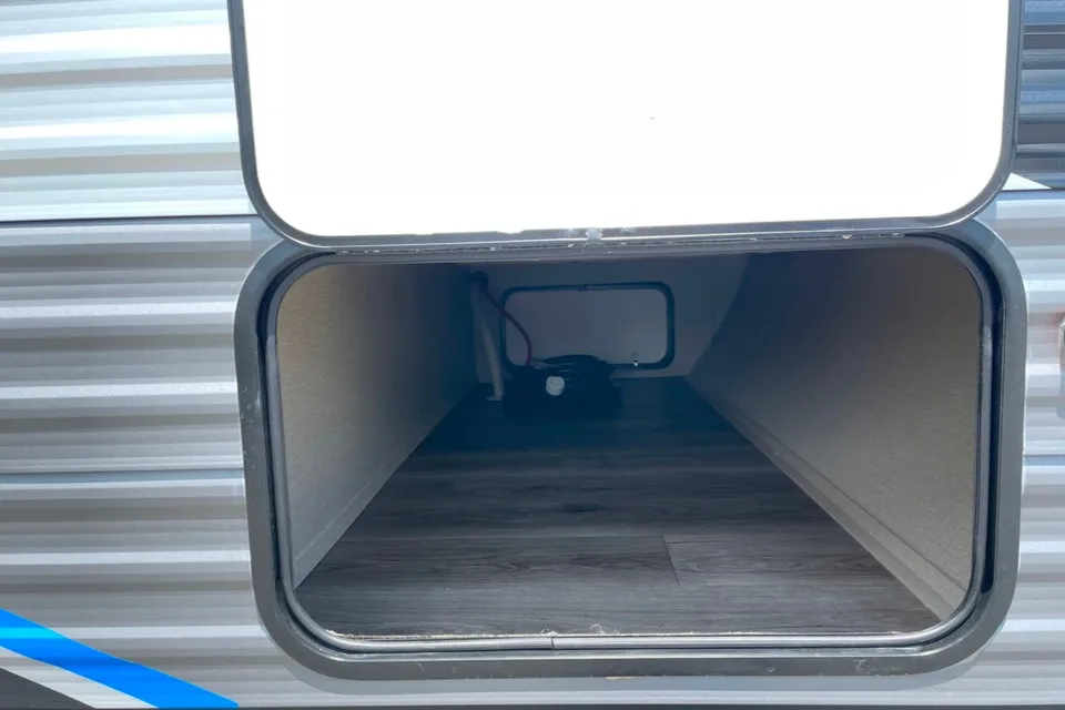 “Dahlilah” - Coachmen Catalina Legacy 303QBCK Travel Trailer