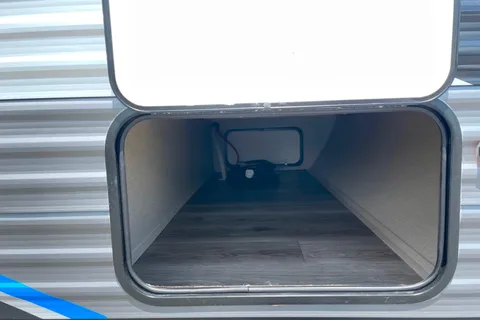 “Dahlilah” - Coachmen Catalina Legacy 303QBCK Travel Trailer