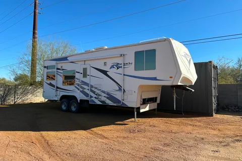 Matthew's Ragen Falcon 3005 Fifth Wheel