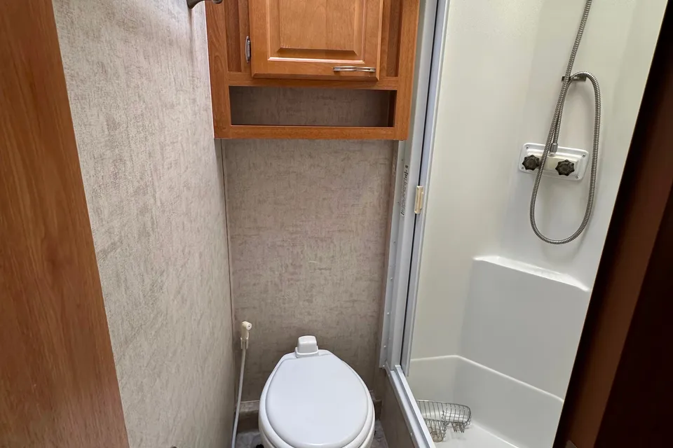 Matthew's Ragen Falcon 3005 Fifth Wheel