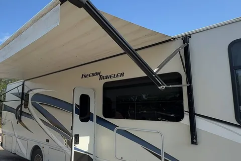 Val's Victory - 2023 Thor Motor Coach Freedom Traveler Class A