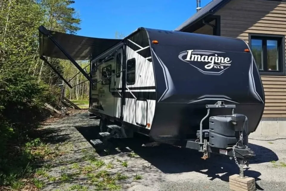 Charlotte la roulotte - Imagine 21BHE